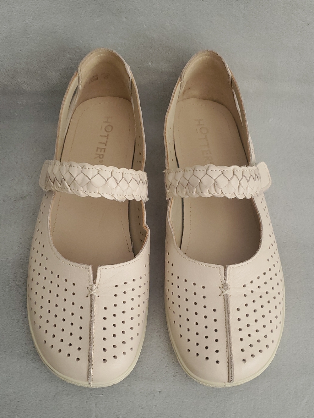 HOTTER Quake II Leather Perforated Mary Jane Wedge Flats US SIZE: 9½ EEE